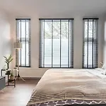Private With Free Parking Near Vondelpark & Museums In Apartment