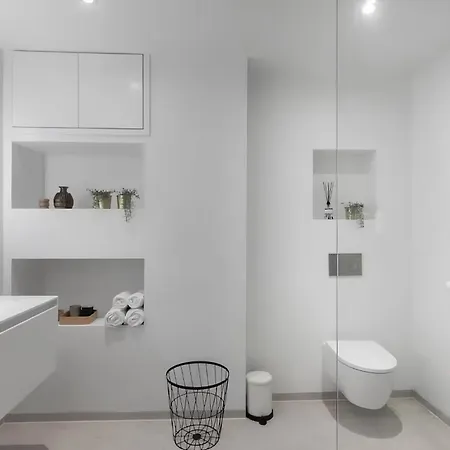 Private Apartment With Free Parking Near Vondelpark & Museums In Amsterdam Амстердам