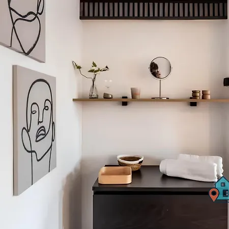Private With Free Parking Near Vondelpark & Museums In Apartmán
