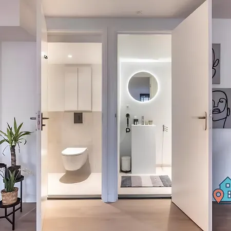 Private Apartment With Free Parking Near Vondelpark & Museums In Amsterdam شقة